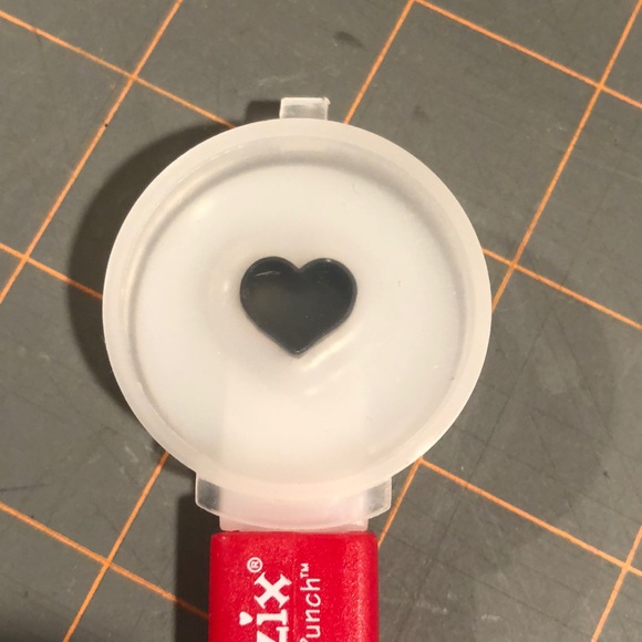 4. Sizzix Paddle Punch Positionable hand Punch dies - Picture 6 of 15